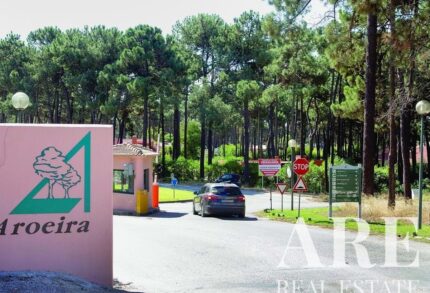 Land for sale in Aroeira, Almada, Setubal