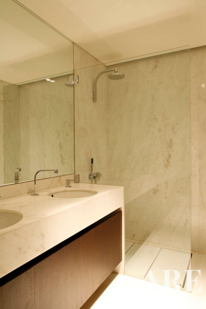 Apartment 4-bedroom for sale in Sky Restelo, Restelo, Lisbon