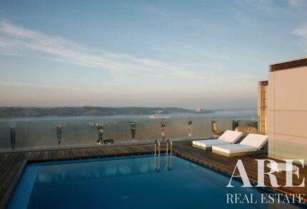 Apartment 4-bedroom for sale in Sky Restelo, Restelo, Lisbon