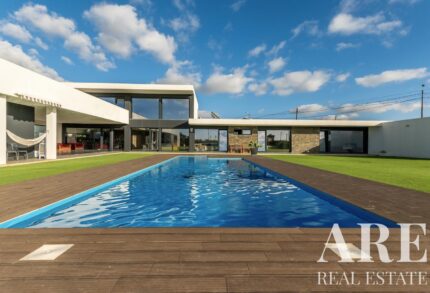 Villa 3-bedroom for sale in Sintra, Lisbon