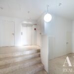 Apartment 2-bedroom for sale in Sé, Lisbon - gallery image