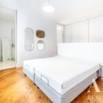 Apartment 2-bedroom for sale in Sé, Lisbon - gallery image