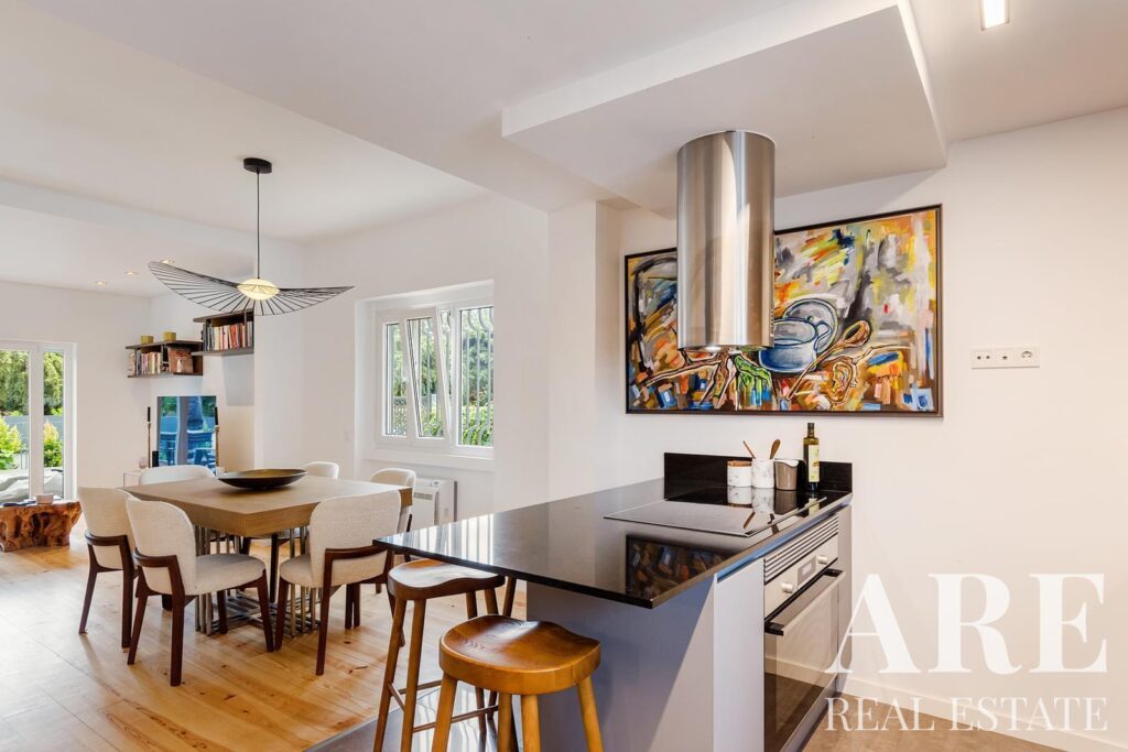 Villa 5-bedroom for sale in Oeiras, Lisbon